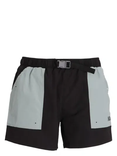 Hugo Trail Shorts In Black