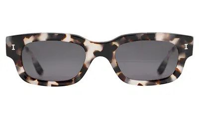 Illesteva Cali Sunglasses In Gray