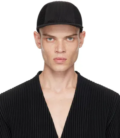 Issey Miyake Black Pleats Cap In 15-black