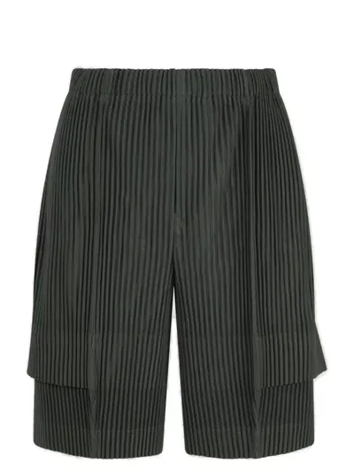 Issey Miyake Cargo Pleated Short In Black