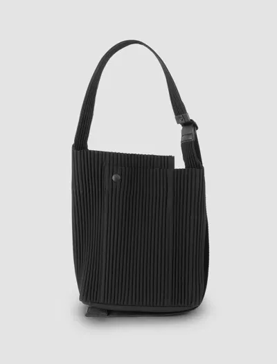 Issey Miyake Pleated Bag In Black