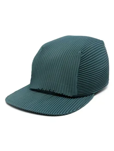 Issey Miyake Pleated Cap In Blau