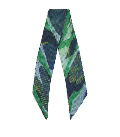 Issey Miyake Pleated Meteorite Scarf In Green