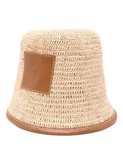 Jacquemus Le Bob Soli Bucket Hat In Neutrals