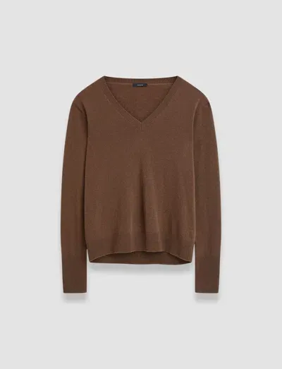 Joseph Light Pure Cashmere V Neck Jumper In Arabica