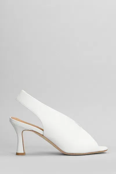 Julie Dee Sandals In White Leather