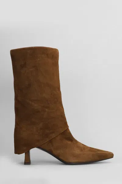 Julie Dee Texan Ankle Boots In Brown