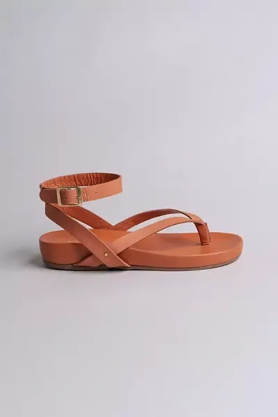 Kaanas Koko Thong Sandals In Red