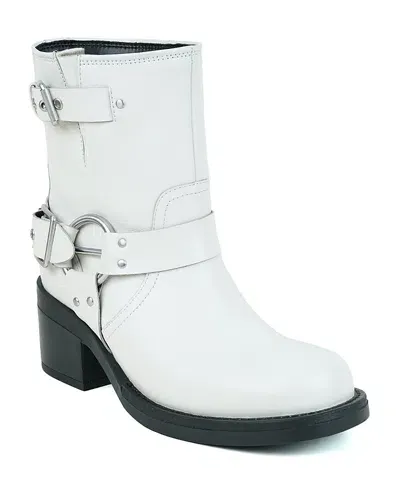 Kenneth Cole Stride Bootie In White