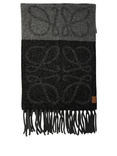 Loewe Anagram Fringed Scarf In Grey