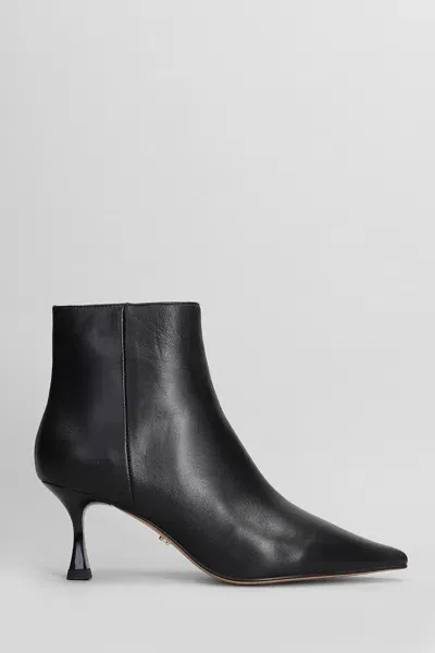 Lola Cruz Jazmine High Heels Ankle Boots In Black Leather