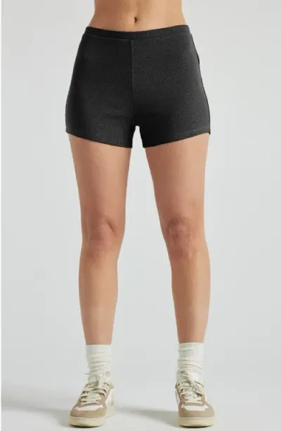 Losano Serene Rib Shorts In Black