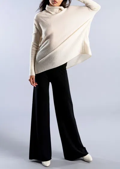 Malo Maglia Collo Alto In Cashmere In White