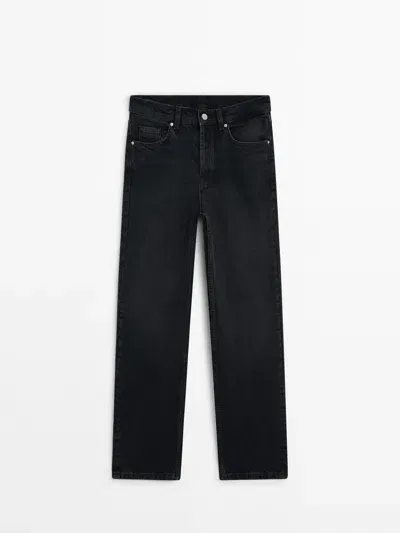 Massimo Dutti Bequeme Straight-fit-jeans Mit Halbhohem Mid-rise-bund In Black