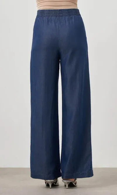 Mizalle Wide Leg Denim Pants In Indigo