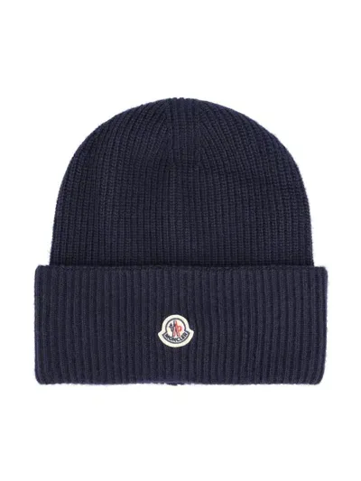 Moncler Logo Patch Beanie In Blue