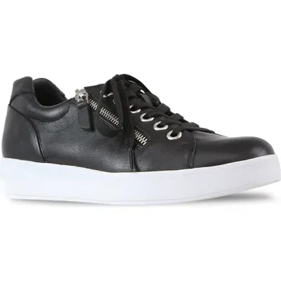 Munro Tilly Sneaker In Black