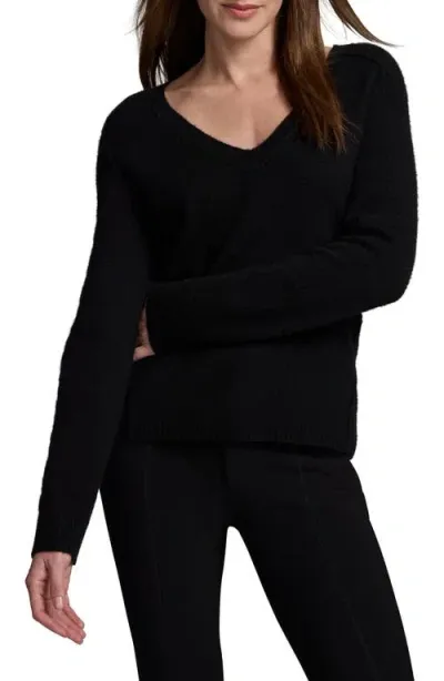 Nic + Zoe Nic+zoe Luxe Cashmere V-neck Sweater In Caviar