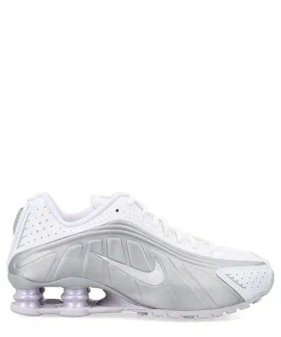 Nike Shox R4 Sneakers In White