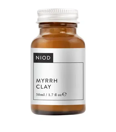 Niod Myrrh Clay Mak In White