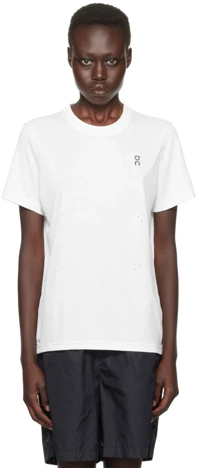 On White Pace-t Short Sleeve Sport Top In Undyed-white