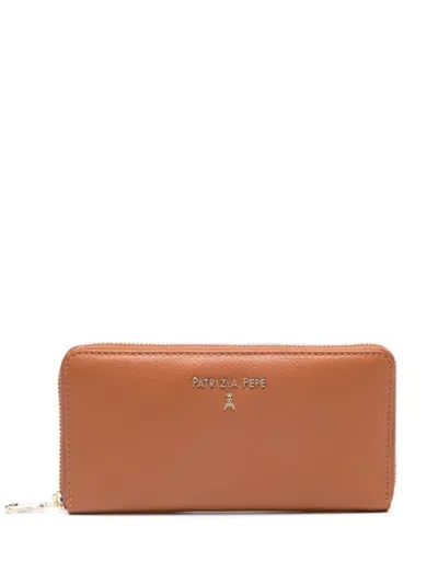 Patrizia Pepe Fly-plaque Wallet In Neutrals