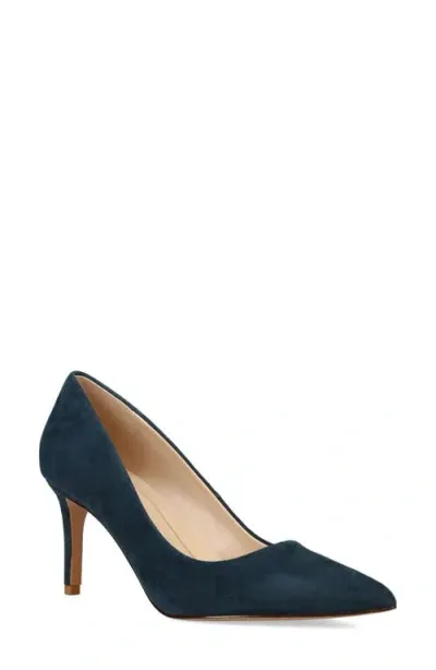 Pelle Moda Lizel 2 Pointed Toe Pump In Midnight