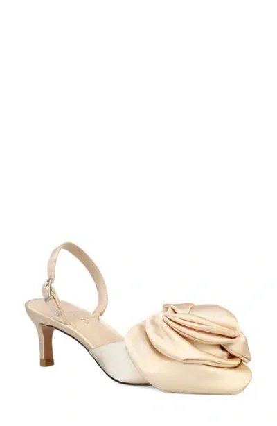 Pelle Moda Uzma Slingback Pump In Champagne