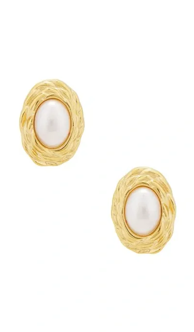 Petit Moments Oval Pearl Stud Earrings In Metallic Gold