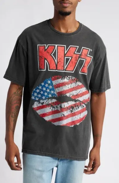 Philcos Kiss Alive! Tour Glitter Graphic T-shirt In Black