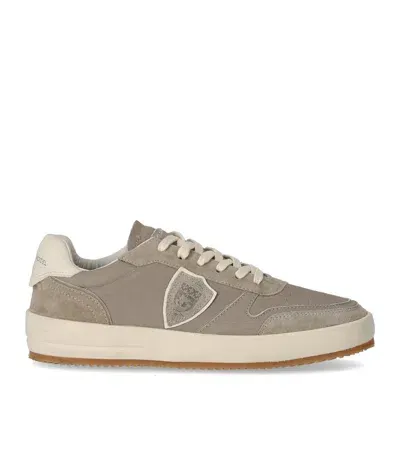 Philippe Model Sneakers  Men Color Grey In Grau