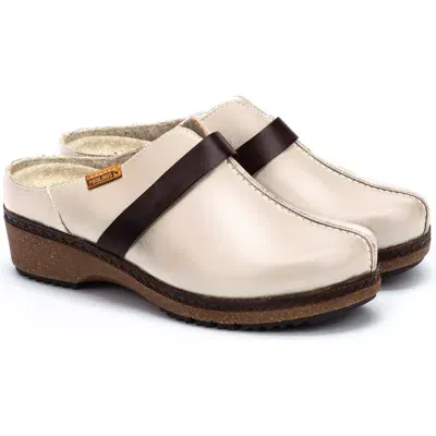 Pikolinos Granada Water Repellent Clog In Marfil