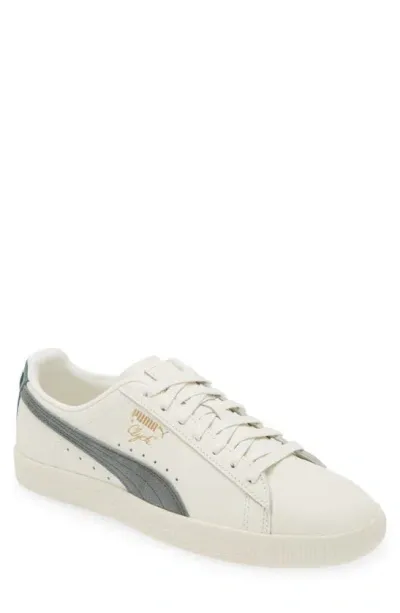 Puma Clyde Sneaker In Warm White-mineral Gray-eucaly