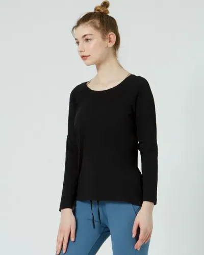 Rebody Active Rebody Essentials Scooped Long Sleeve Top In Black