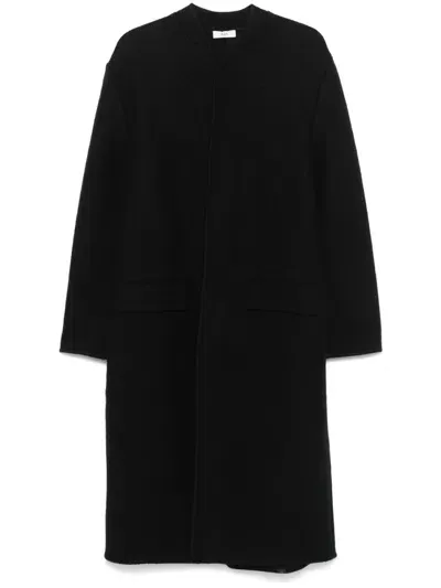 Rier Walker Coat In Black