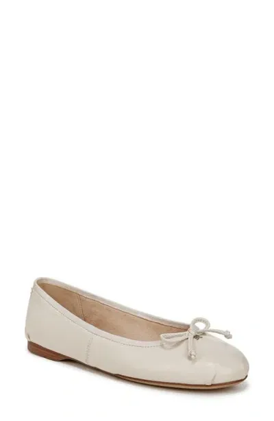 Sam Edelman Zooey Ballet Flat In Modern Ivory