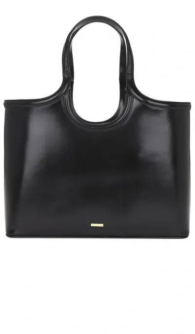 Sancia X Revolve The Bacoli Tote In 黑色