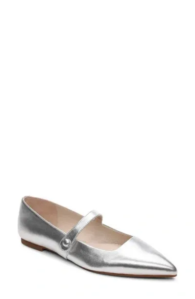 Sanctuary Clamour Pointed Toe Flat In White Gold