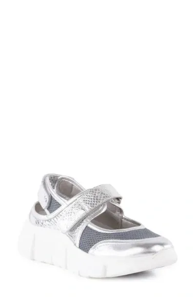 Seychelles Track Star Sneaker In Silver/silver Leather