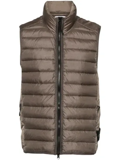 Stone Island Compass-badge Quilted Gilet In Brown