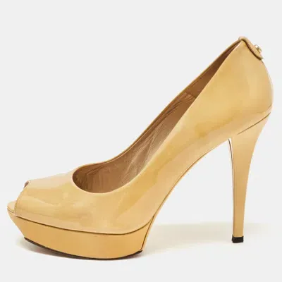 Pre-owned Stuart Weitzman Yellow Patent Leather Peep Toe Platform Pumps Size 40