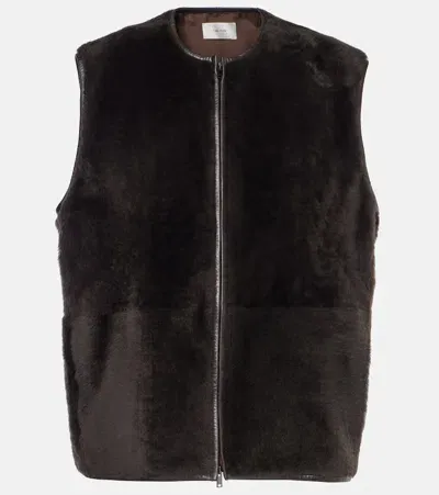 The Row Andi Shearling Vest In Brown