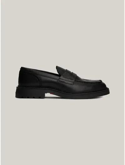 Tommy Hilfiger Tommy Flag Leather Loafer In Black