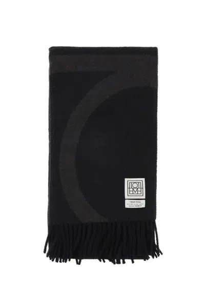 Totême Wool Jacquard Monogram Scarf In Grey