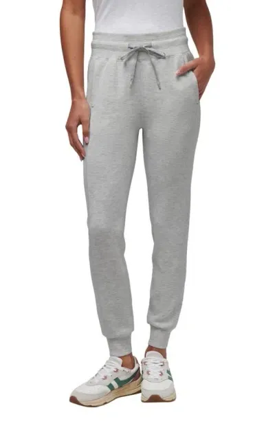 Travis Mathew Core Skyloft Joggers In Heather Light Grey