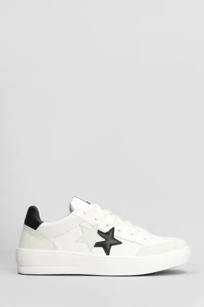 Two Star Sneakers In White