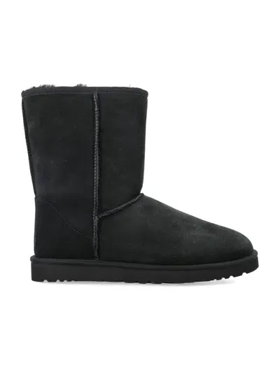 Ugg Classic Short Boots In Schwarz