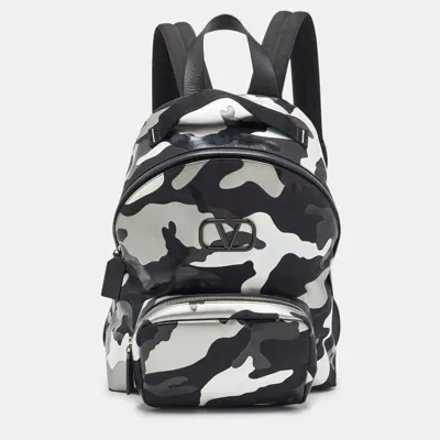 Pre-owned Valentino Garavani Black/metallic Camouflage Fabric And Leather Vlogo Backpack