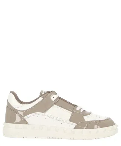 Valentino Garavani Freedots Sneakers In White