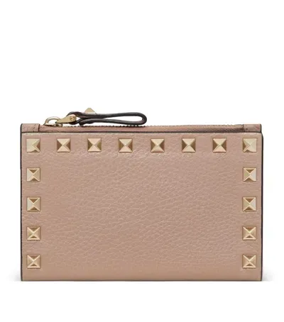 Valentino Garavani Leather Rockstud Coin And Card Holder In Brown